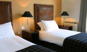 Отель Eight Acres Hotel  Элгин